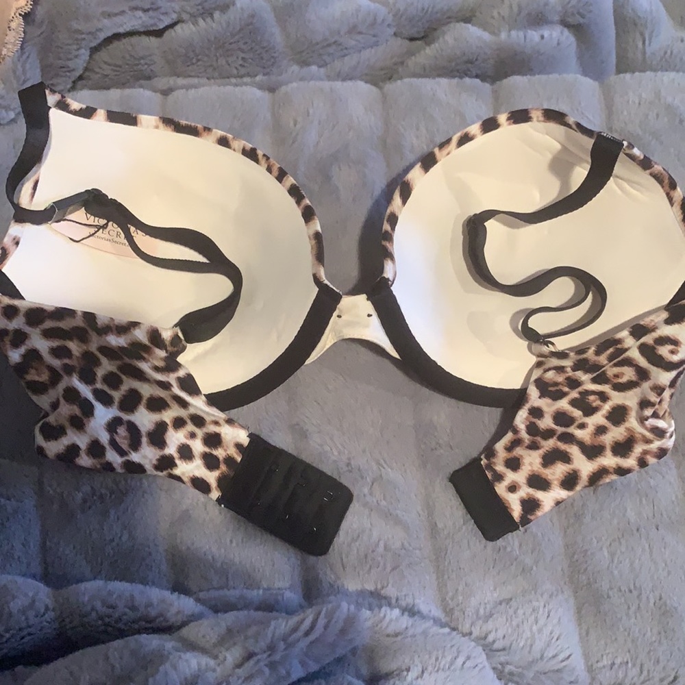 Brand New Victoria’s Secret Fabulous Push Up Bra - Picture 5 of 5
